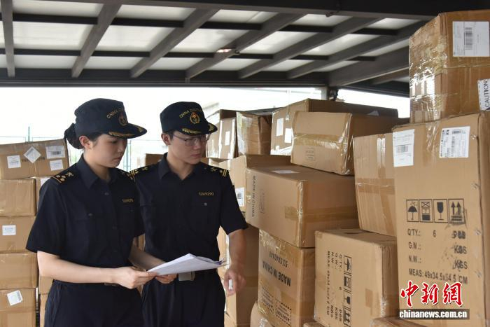 热浪催生制冷需求 中国清凉家电搭乘中欧班列热销欧洲