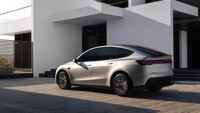 特斯拉介绍Model Y L热管理技术改进：可实现更快制冷、续航提升